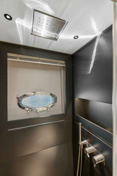 Caffeine 116ft Pershing Yacht For Sale