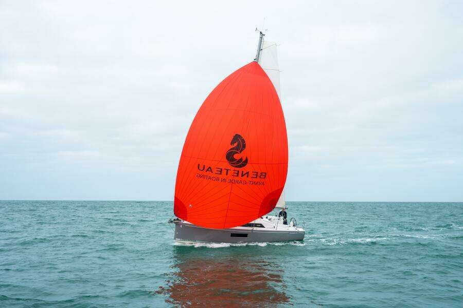 30ft Beneteau Yacht For Sale