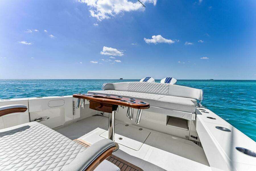 VANTAGE 41ft Bahama Yacht For Sale