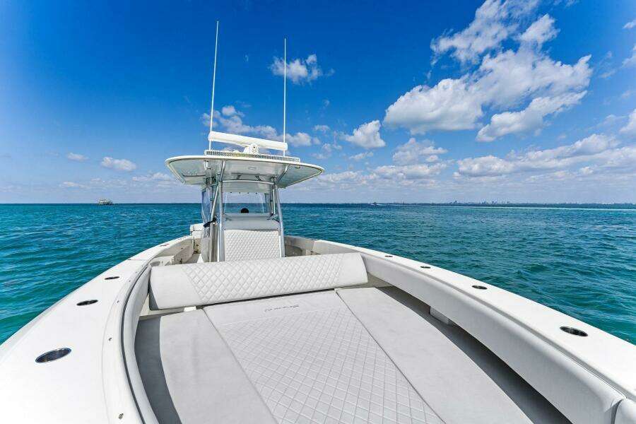 VANTAGE 41ft Bahama Yacht For Sale