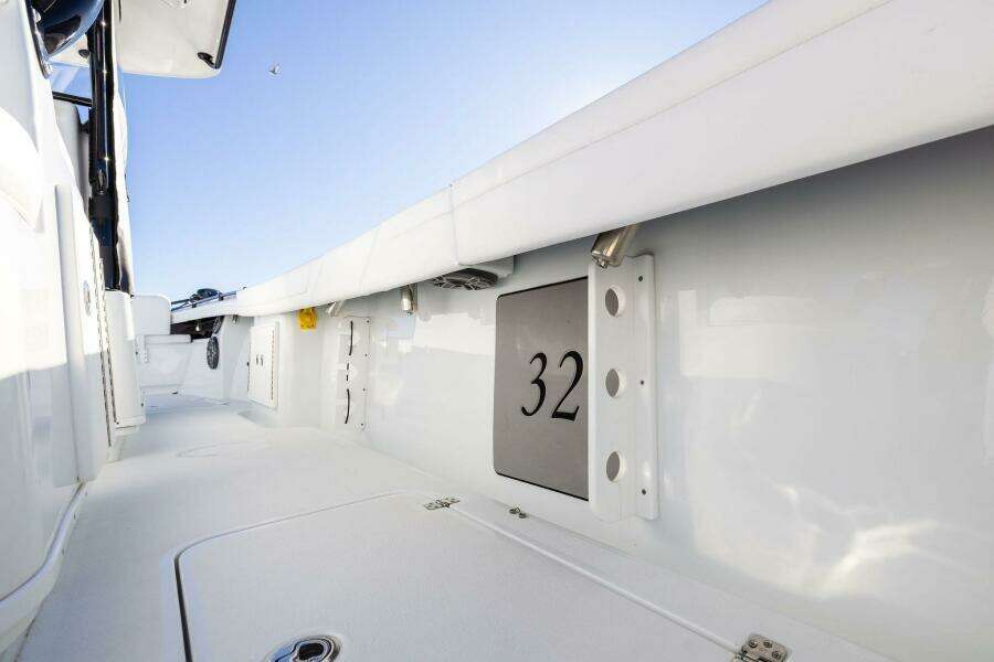 32ft Yellowfin Yacht For Sale