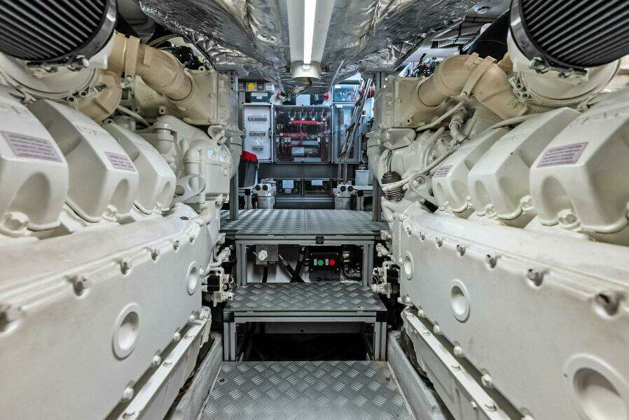 IL VIAGGIO 56ft Riva Yacht For Sale