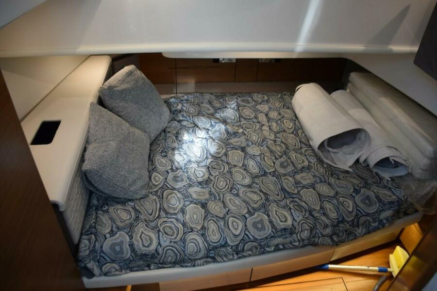 38' 2024 Tiara Yachts 38 LS