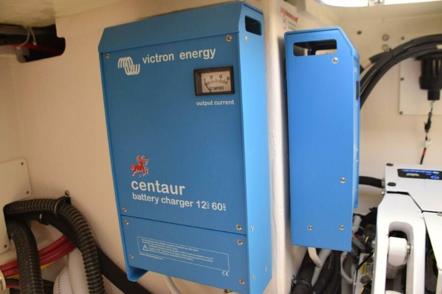 38' 2024 Tiara Yachts 38 LS