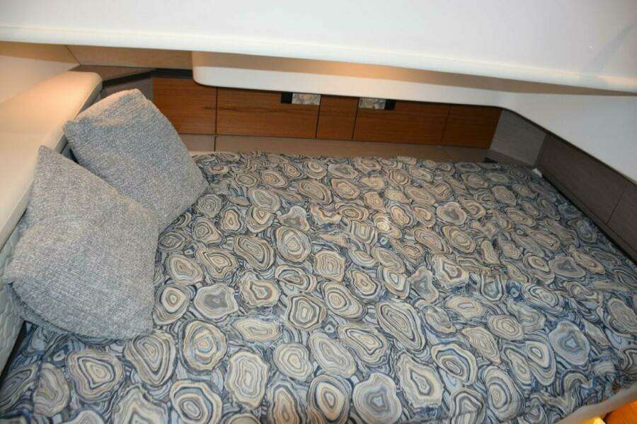 2024 Tiara Yachts 38 LS Cabin Berth