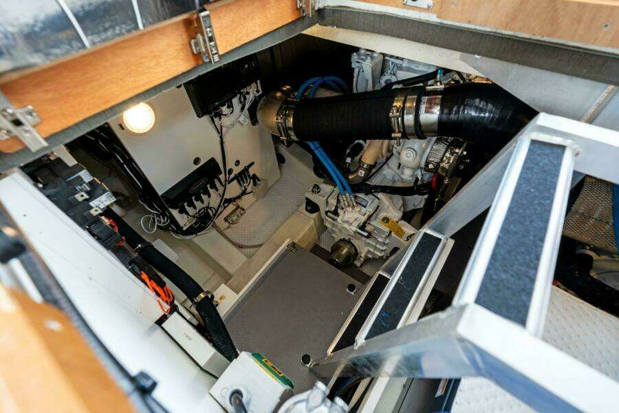 2024 42 Prestige Flybridge - Engine Room