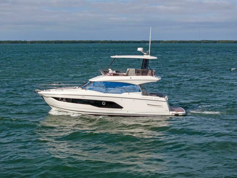 2024 Prestige 420 Flybridge