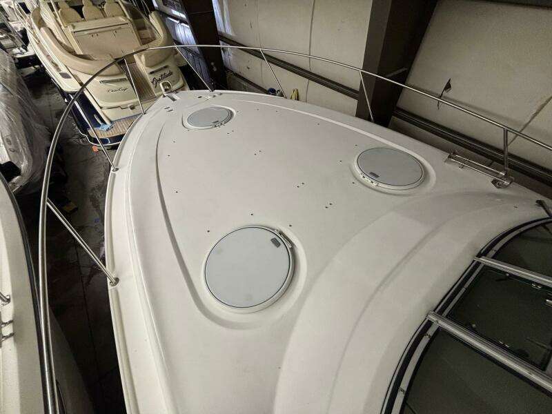 32ft Four Winns Yacht For Sale