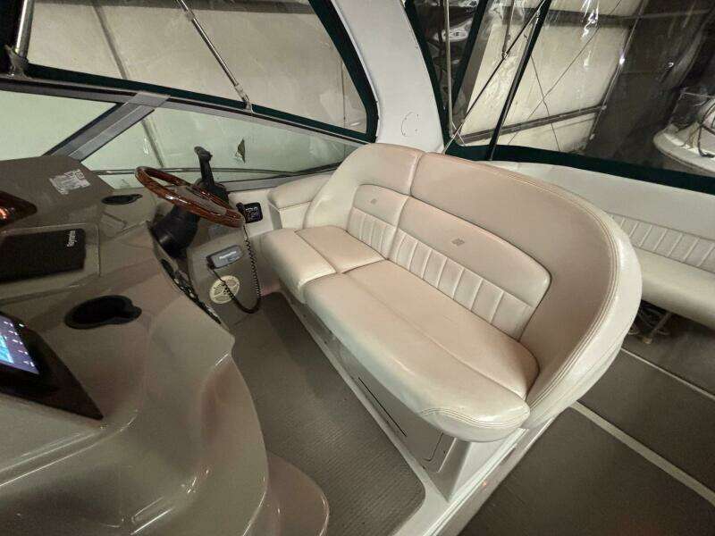 32ft Four Winns Yacht For Sale