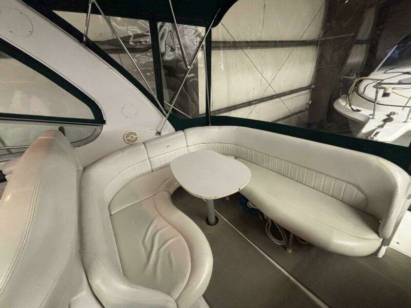 32ft Four Winns Yacht For Sale