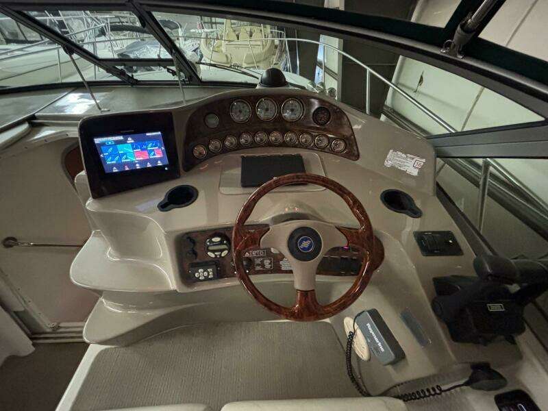 32ft Four Winns Yacht For Sale