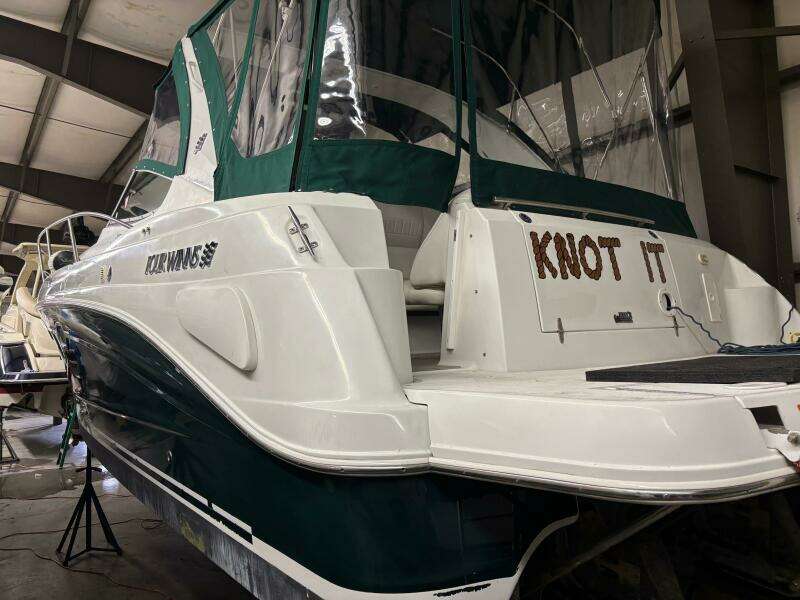 32ft Four Winns Yacht For Sale