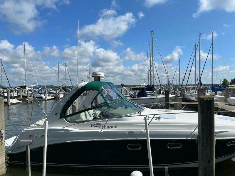 32ft Four Winns Yacht For Sale