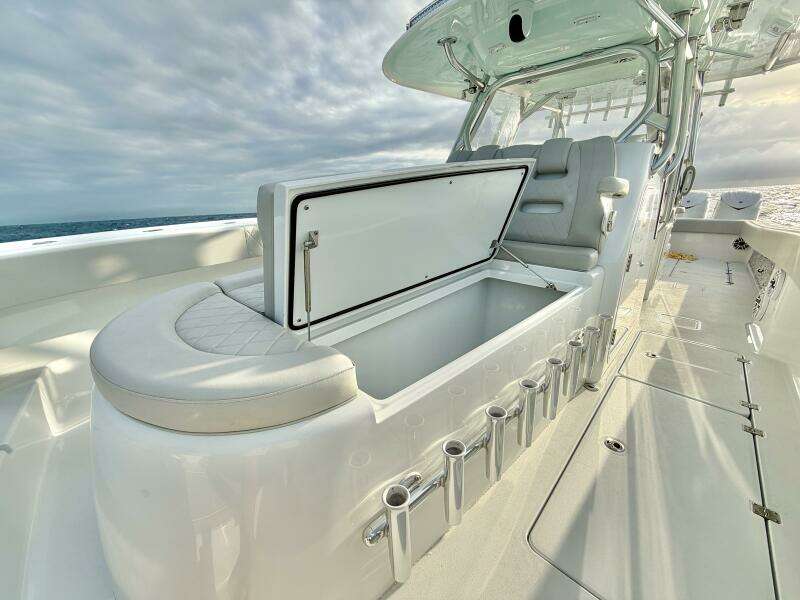 Lodge ical Necessity 37ft Freeman Yacht For Sale