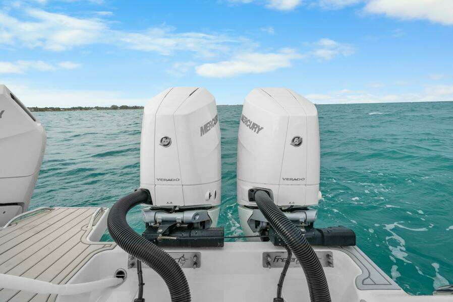 47ft Freeman Yacht For Sale