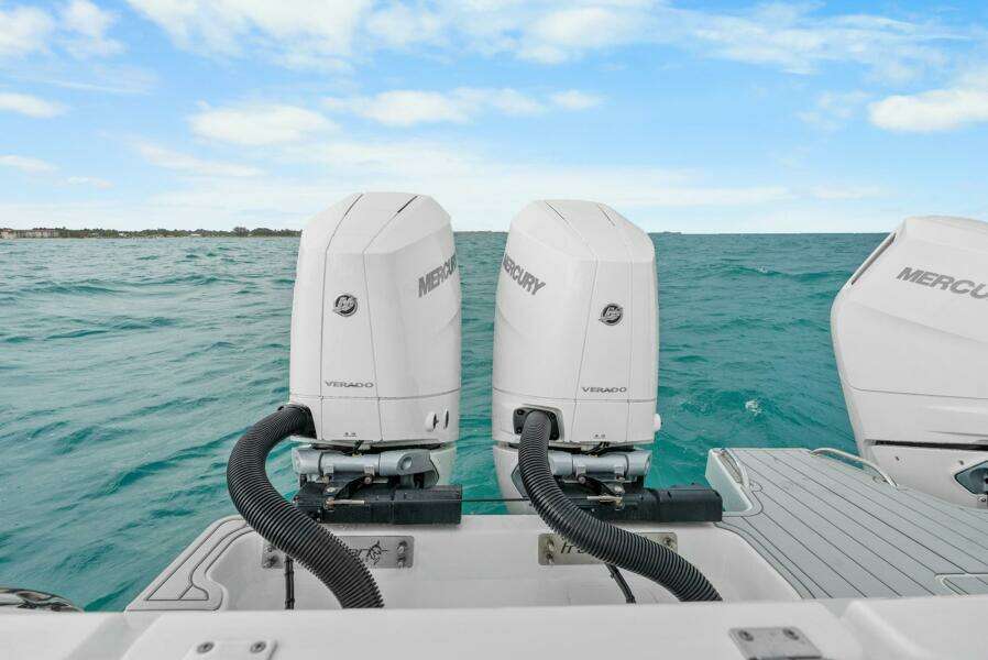 47ft Freeman Yacht For Sale