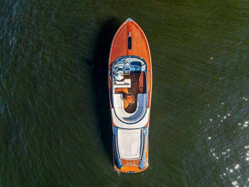 Isola 33ft Riva Yacht For Sale