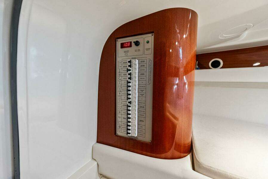 Isola 33ft Riva Yacht For Sale