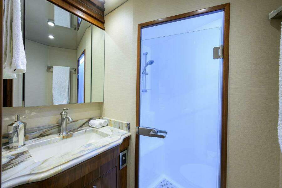 Viking  92 SPECULATOR - Twin Guest Stateroom Ensuite Head