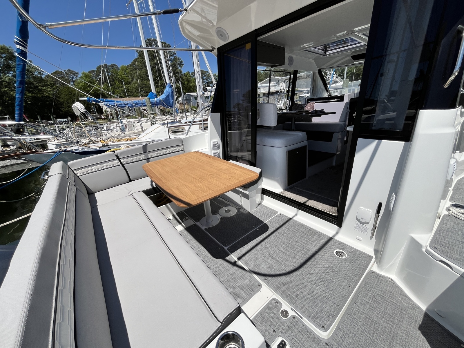 34ft Jeanneau Yacht For Sale