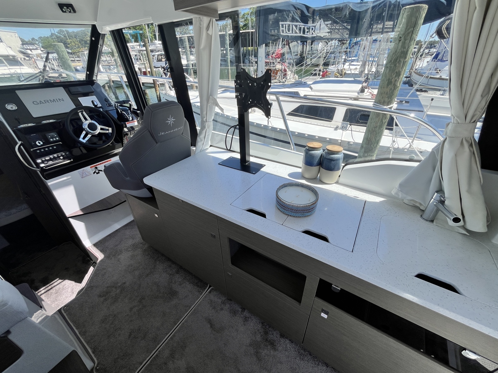 34ft Jeanneau Yacht For Sale