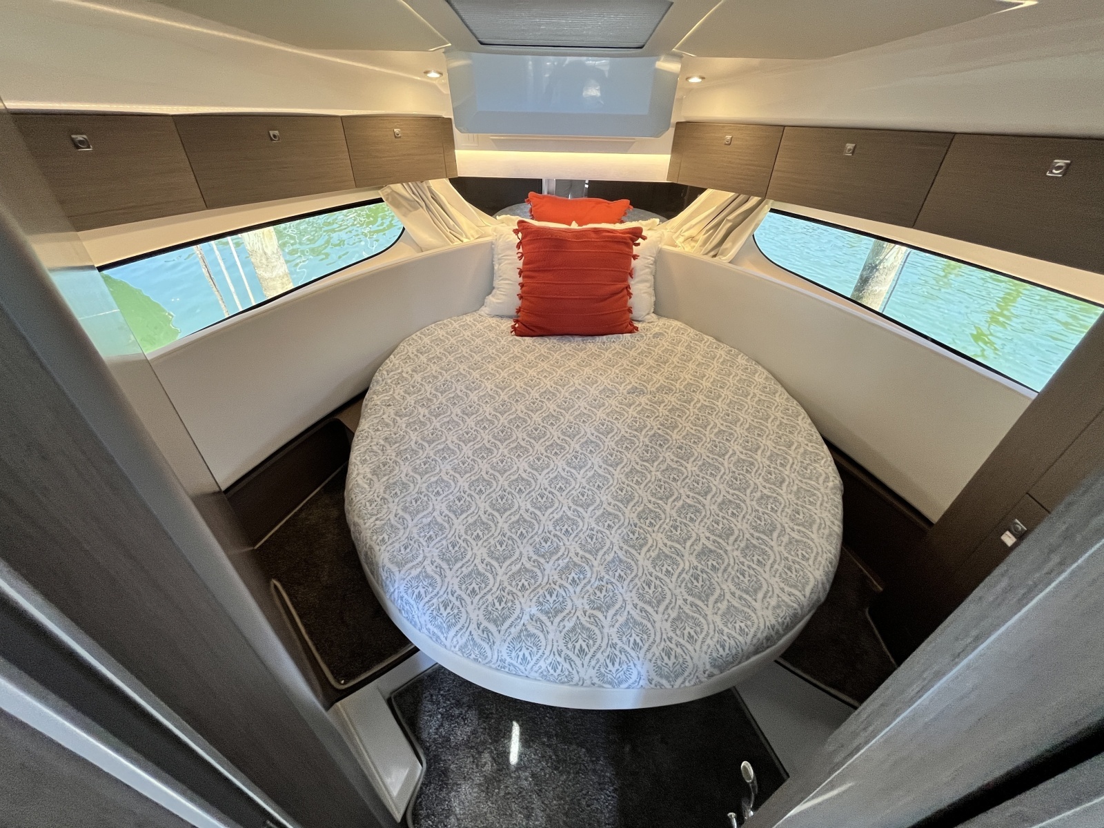 34ft Jeanneau Yacht For Sale