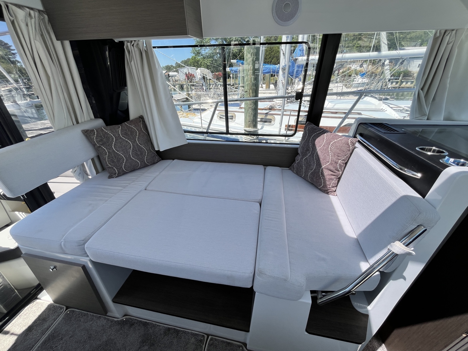 34ft Jeanneau Yacht For Sale