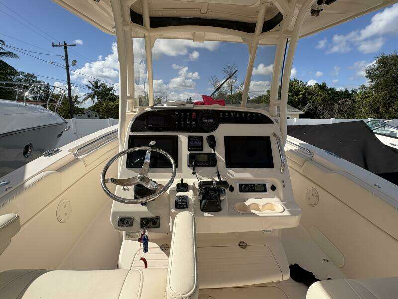 31ft Grady White Yacht For Sale