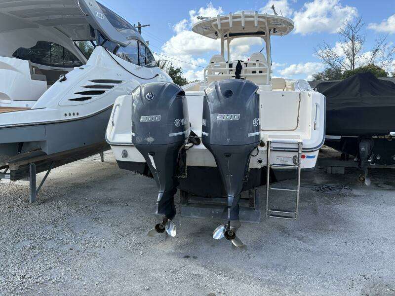 31ft Grady White Yacht For Sale