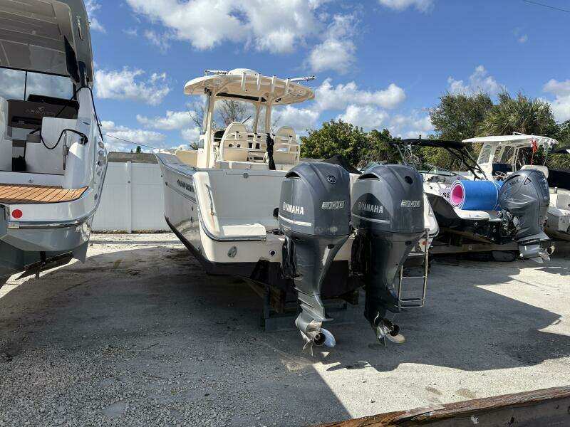 31ft Grady White Yacht For Sale