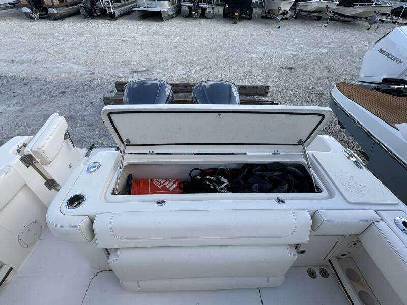 31ft Grady White Yacht For Sale