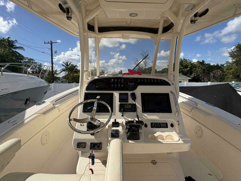 31ft Grady White Yacht For Sale