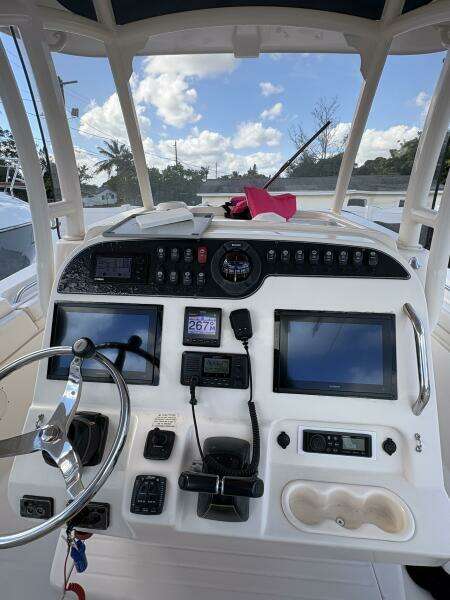 31ft Grady White Yacht For Sale