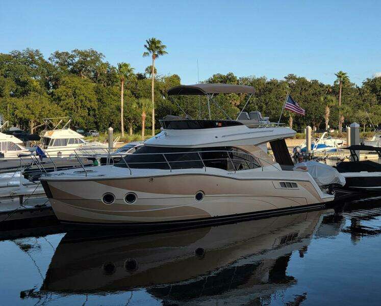 Long Gone 34ft Carver Yacht For Sale