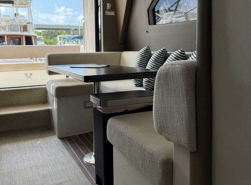 Long Gone 34ft Carver Yacht For Sale