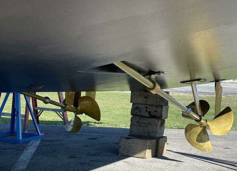 Long Gone 34ft Carver Yacht For Sale