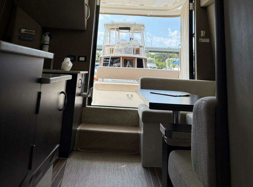 Long Gone 34ft Carver Yacht For Sale