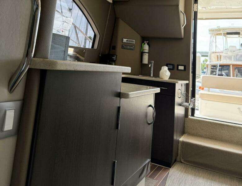 Long Gone 34ft Carver Yacht For Sale