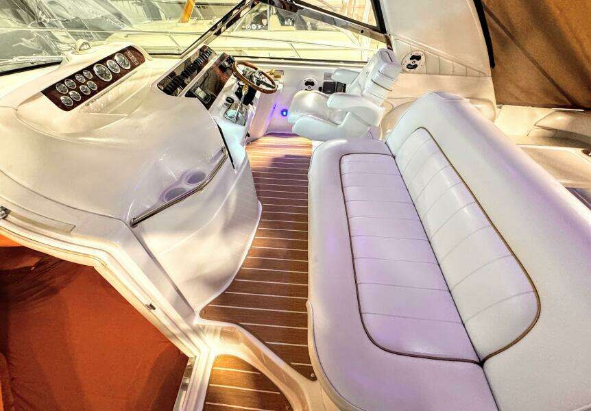 SEASCAPE 40ft Sea Ray Yacht For Sale