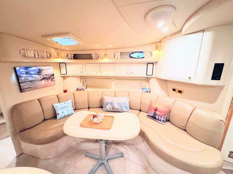 SEASCAPE 40ft Sea Ray Yacht For Sale