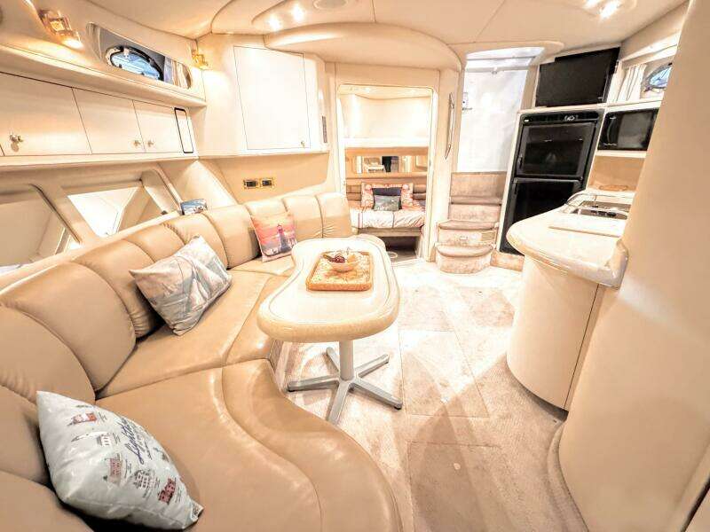 SEASCAPE 40ft Sea Ray Yacht For Sale