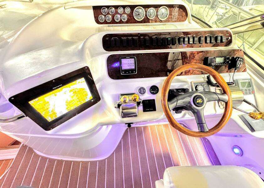 SEASCAPE 40ft Sea Ray Yacht For Sale