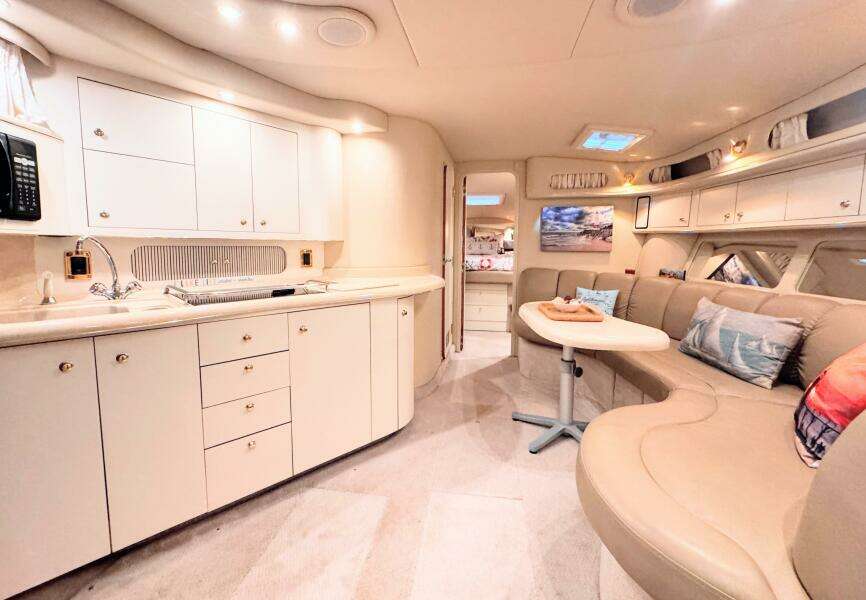 SEASCAPE 40ft Sea Ray Yacht For Sale