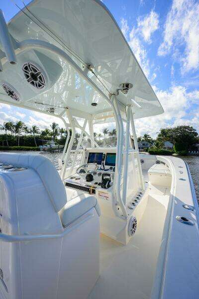 REEL CRAFT 34ft SeaVee Yacht For Sale