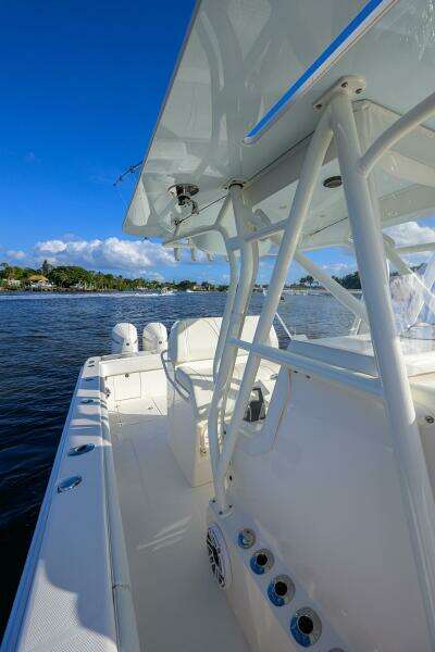 REEL CRAFT 34ft SeaVee Yacht For Sale