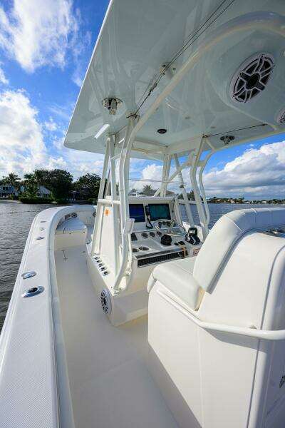 REEL CRAFT 34ft SeaVee Yacht For Sale