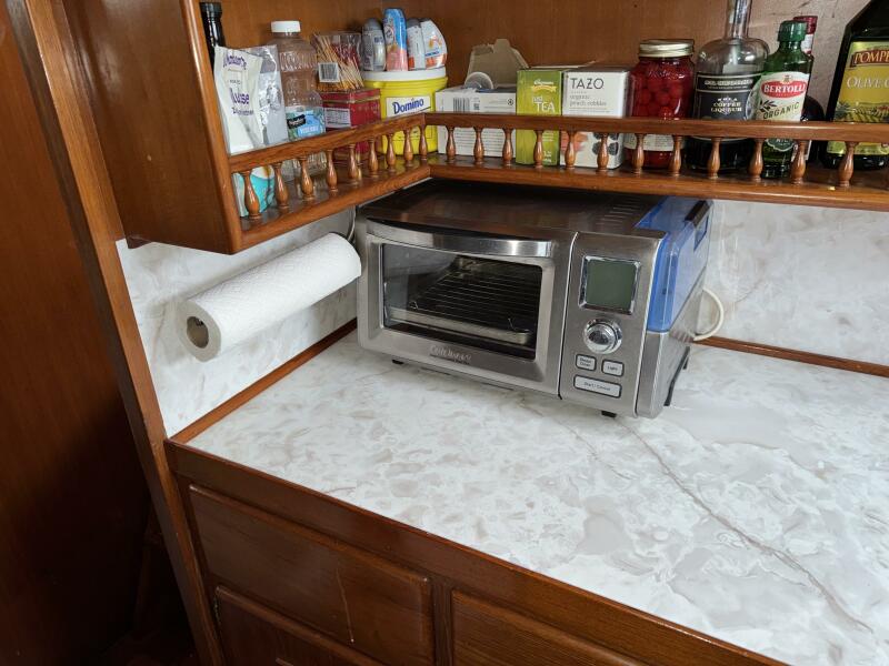 44' 1981 Marine Trader Double Cabin