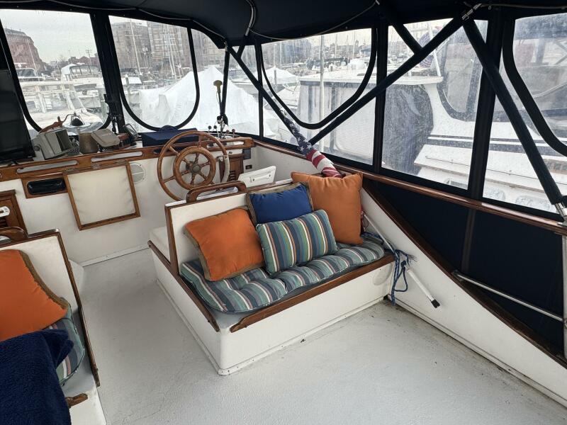 44' 1981 Marine Trader Double Cabin