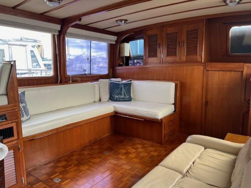 44' 1981 Marine Trader Double Cabin