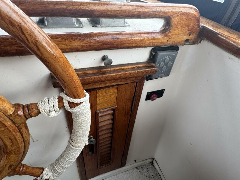 44' 1981 Marine Trader Double Cabin